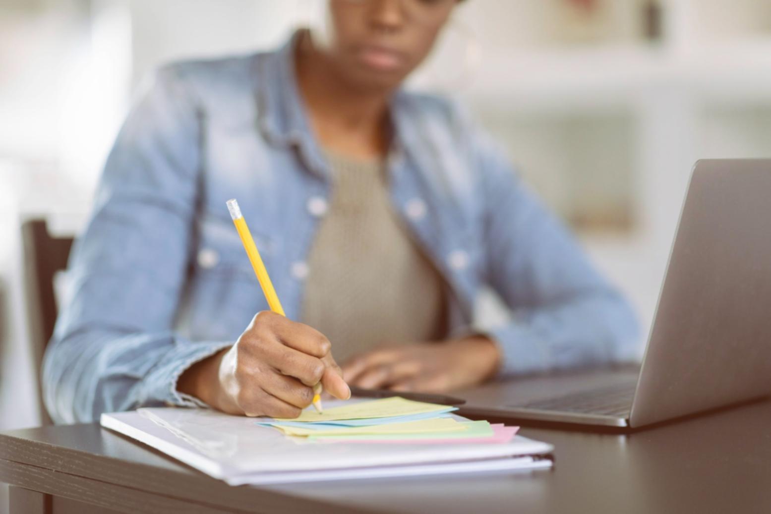 Environnement d'apprentissage pour l'analyse des tendances financières
